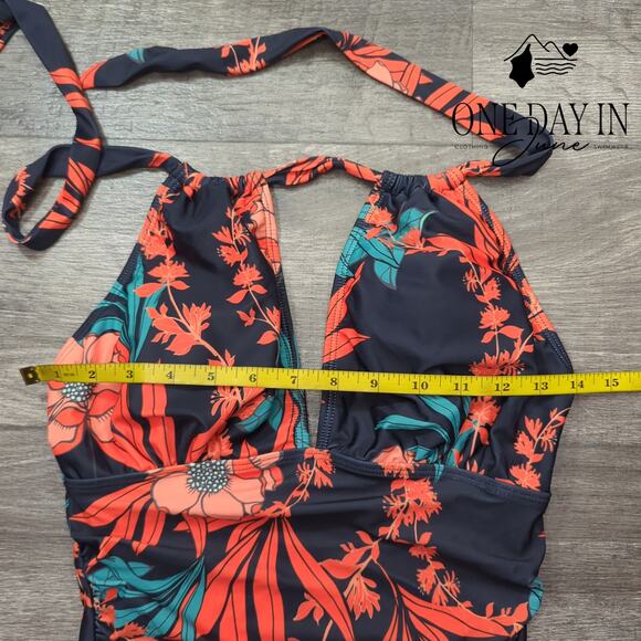 CharmLeaks V Front Tummy Control One Piece Swimsuit Size S - Picture 3 of 5